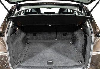 Подержанный автомобиль Audi Q5 2012 года (17 фото)