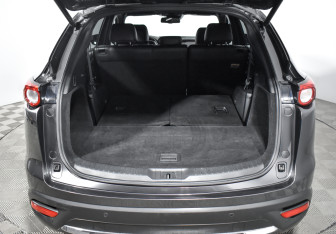 Подержанный автомобиль Mazda CX-9 2017 года (24 фото)