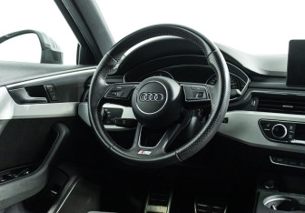 Подержанный автомобиль Audi A4 Sedan 2016 года (19 фото)