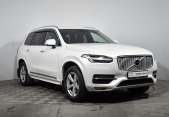 Подержанный автомобиль Volvo XC90 2015 года (3 фото)