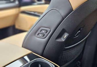 Подержанный автомобиль Kia Carnival 2020 года (26 фото)