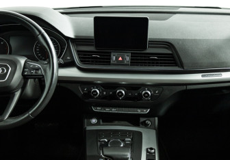 Подержанный автомобиль Audi Q5 2020 года (14 фото)