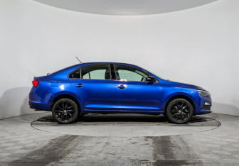 Подержанный автомобиль Skoda Rapid Liftback 2021 года (4 фото)