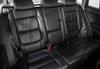 Подержанный автомобиль Volkswagen Tiguan 2010 года (23 фото)