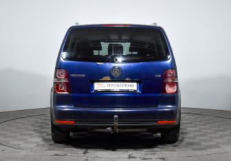 Подержанный автомобиль Volkswagen Touran 2007 года (6 фото)