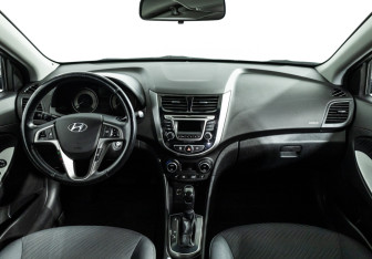 Подержанный автомобиль Hyundai Solaris Sedan 2015 года (13 фото)