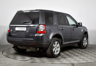 Подержанный автомобиль Land Rover Freelander 2010 года (5 фото)