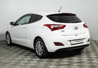Подержанный автомобиль Hyundai i30 Hatchback 2013 года (7 фото)