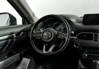 Подержанный автомобиль Mazda CX-5 2017 года (15 фото)
