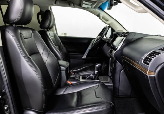 Подержанный автомобиль Toyota Land Cruiser Prado 2021 года (23 фото)