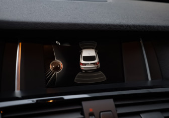 Подержанный автомобиль BMW X4 2015 года (17 фото)