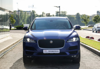 Подержанный автомобиль Jaguar F-Pace 2018 года (4 фото)