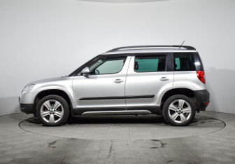 Подержанный автомобиль Skoda Yeti 2013 года (8 фото)