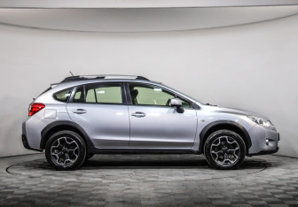 Подержанный автомобиль Subaru XV 2013 года (4 фото)