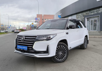Подержанный автомобиль Changan CS95 2022 года (1 фото)