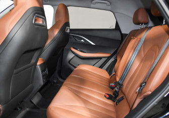 Подержанный автомобиль Omoda C5 2023 года (13 фото)