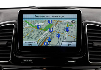 Подержанный автомобиль Mercedes-Benz GLE 2015 года (21 фото)