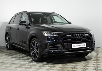 Подержанный автомобиль Audi Q7 2021 года (3 фото)