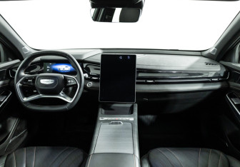 Подержанный автомобиль Geely Preface 2024 года (13 фото)