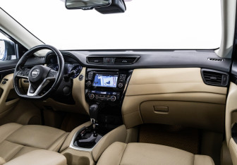 Подержанный автомобиль Nissan X-Trail 2019 года (9 фото)