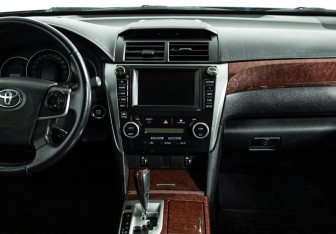 Подержанный автомобиль Toyota Camry Sedan 2012 года (14 фото)