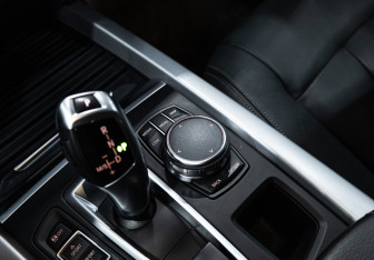 Подержанный автомобиль BMW X5 2018 года (22 фото)