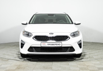 Подержанный автомобиль Kia Ceed Wagon 2019 года (2 фото)