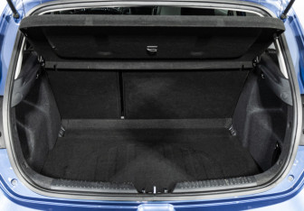 Подержанный автомобиль Kia Ceed Hatchback 2014 года (17 фото)