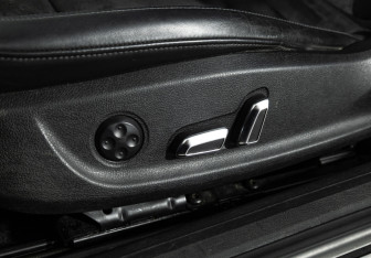 Подержанный автомобиль Audi A5 Coupe 2011 года (16 фото)