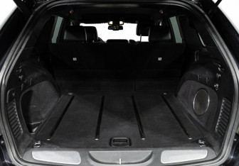 Подержанный автомобиль Jeep Grand Cherokee 2013 года (25 фото)