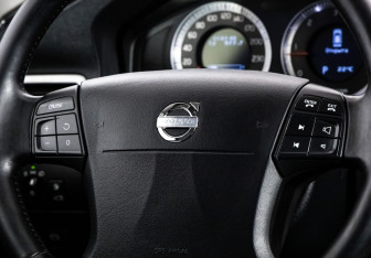 Подержанный автомобиль Volvo XC70 2008 года (11 фото)