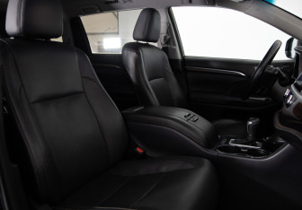 Подержанный автомобиль Toyota Highlander 2014 года (11 фото)