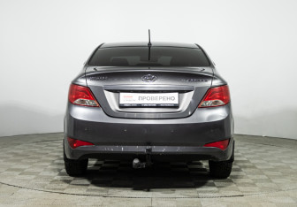 Подержанный автомобиль Hyundai Solaris Sedan 2014 года (6 фото)