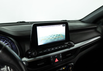 Подержанный автомобиль Kia K3 Hatchback 2019 года (15 фото)