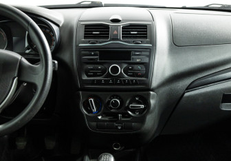 Подержанный автомобиль LADA (ВАЗ) Granta Sedan 2021 года (14 фото)