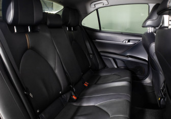 Подержанный автомобиль Toyota Camry Sedan 2018 года (13 фото)