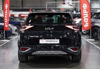 Подержанный автомобиль Kia Sportage 2022 года (9 фото)