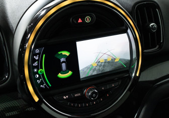 Подержанный автомобиль MINI Countryman 2019 года (17 фото)