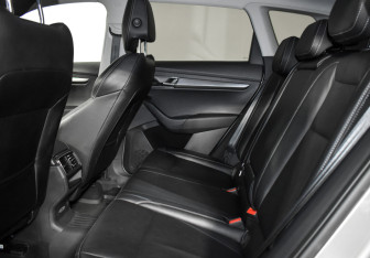 Подержанный автомобиль Skoda Karoq 2021 года (12 фото)