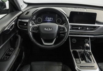 Подержанный автомобиль Chery Tiggo 8 2022 года (11 фото)