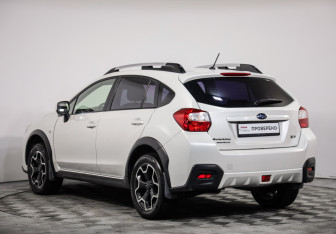Подержанный автомобиль Subaru XV 2013 года (7 фото)