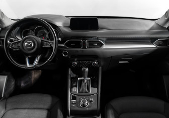Подержанный автомобиль Mazda CX-5 2018 года (13 фото)