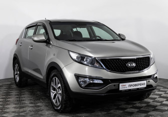 Подержанный автомобиль Kia Sportage 2015 года (3 фото)