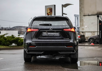 Подержанный автомобиль Lexus NX 2016 года (8 фото)
