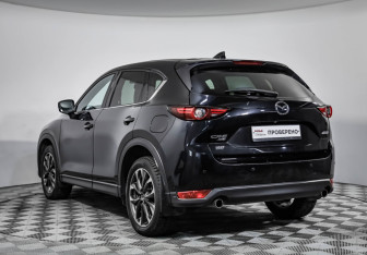 Подержанный автомобиль Mazda CX-5 2022 года (8 фото)