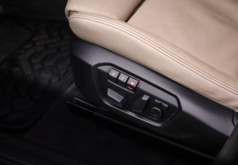 Подержанный автомобиль BMW X4 2014 года (23 фото)