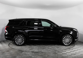 Подержанный автомобиль Hyundai Palisade 2022 года (7 фото)