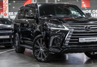Подержанный автомобиль Lexus LX 2020 года (6 фото)