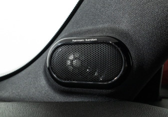 Подержанный автомобиль MINI Hatch 2020 года (18 фото)