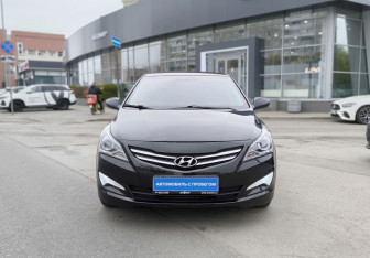 Подержанный автомобиль Hyundai Solaris Sedan 2016 года (2 фото)